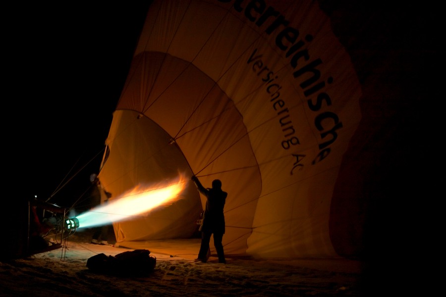 Hot air ballon firing 01