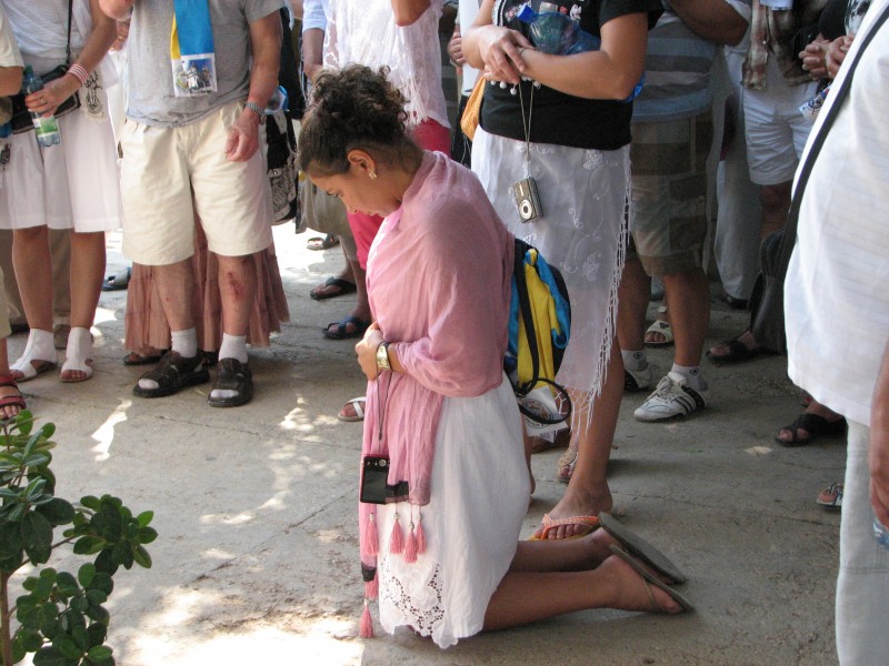 A praying girl in Jericho