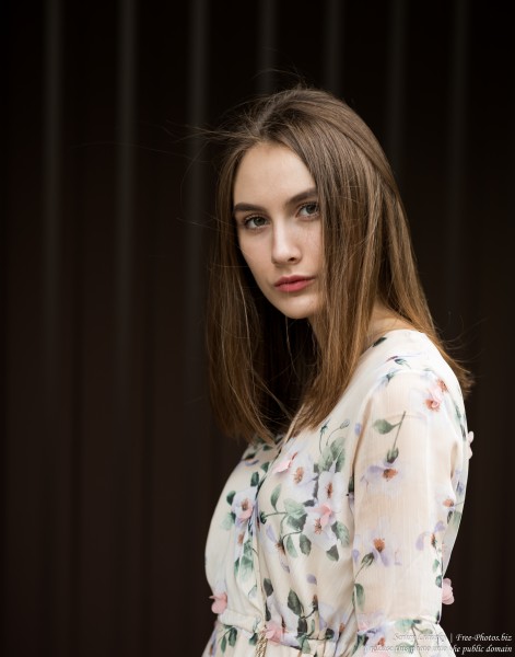 Julia - a 15-year-old girl photographed in July 2019 by Serhiy Lvivsky, picture 19