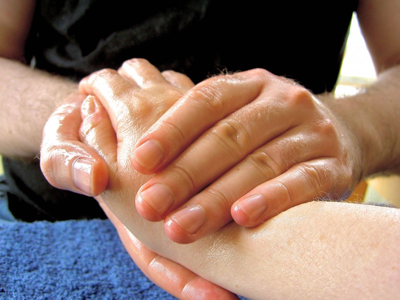 Massage-hand-1