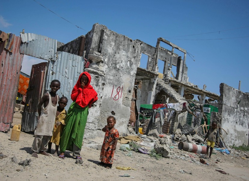 On foot patrol in Mogadishu with an AMISOM Formed Police Unit 05 (8171756599)