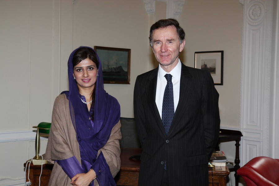 Pakistan Foreign Minister with Lord Green (6915669147)