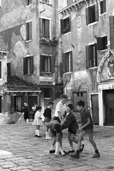 Paolo Monti - Serie fotografica (Venezia, 1961) - BEIC 6328435
