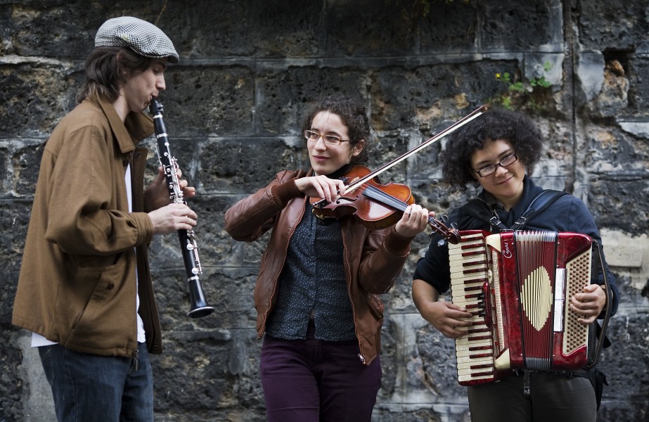 Paris - Street musicians in Montmartre - 3930