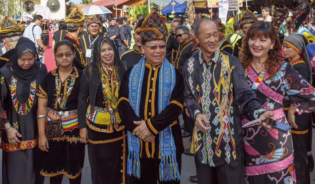 Penampang Sabah Dignitaries-at- Kaamatan-Celebrations-2014-02