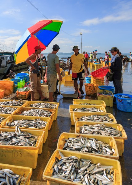 Sandakan Sabah Fishmarket-in-Sandakan-Harbour-03