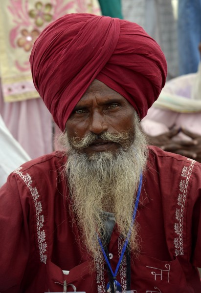 Sikh man, Agra 04