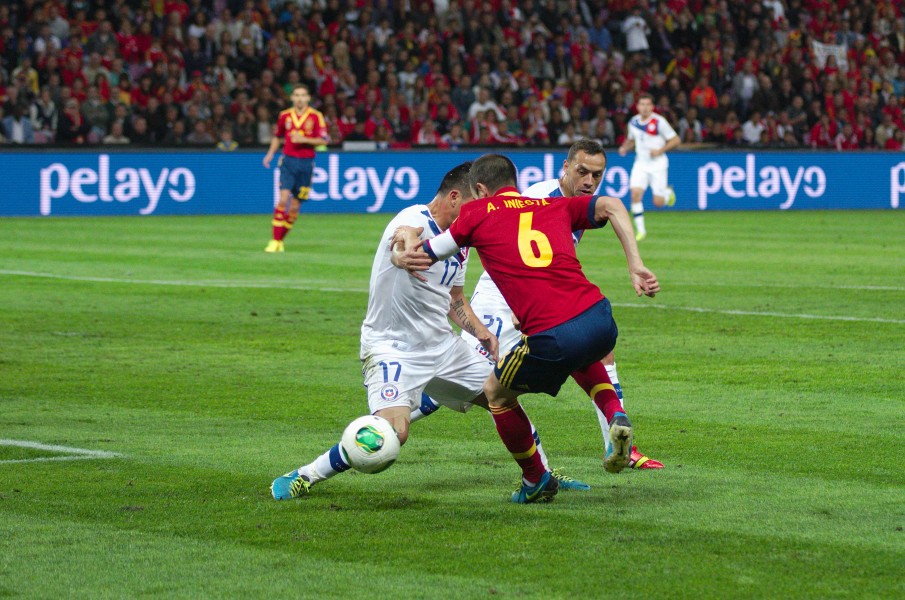 Spain - Chile - 10-09-2013 - Geneva - Gary Medel and Andres Iniesta 2