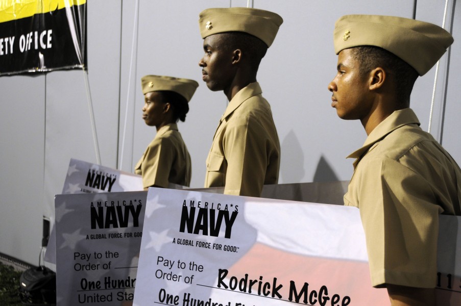 US Navy 100911-N-4995K-108 ROTC students receive scholarships