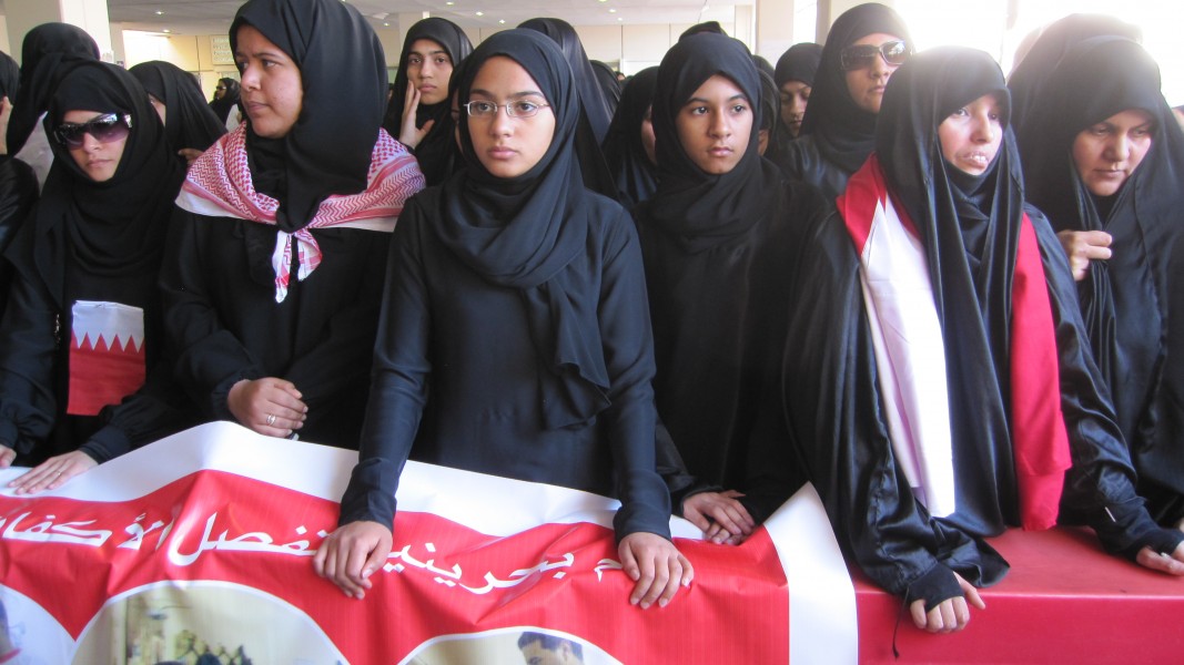 Women gathered - Flickr - Al Jazeera English