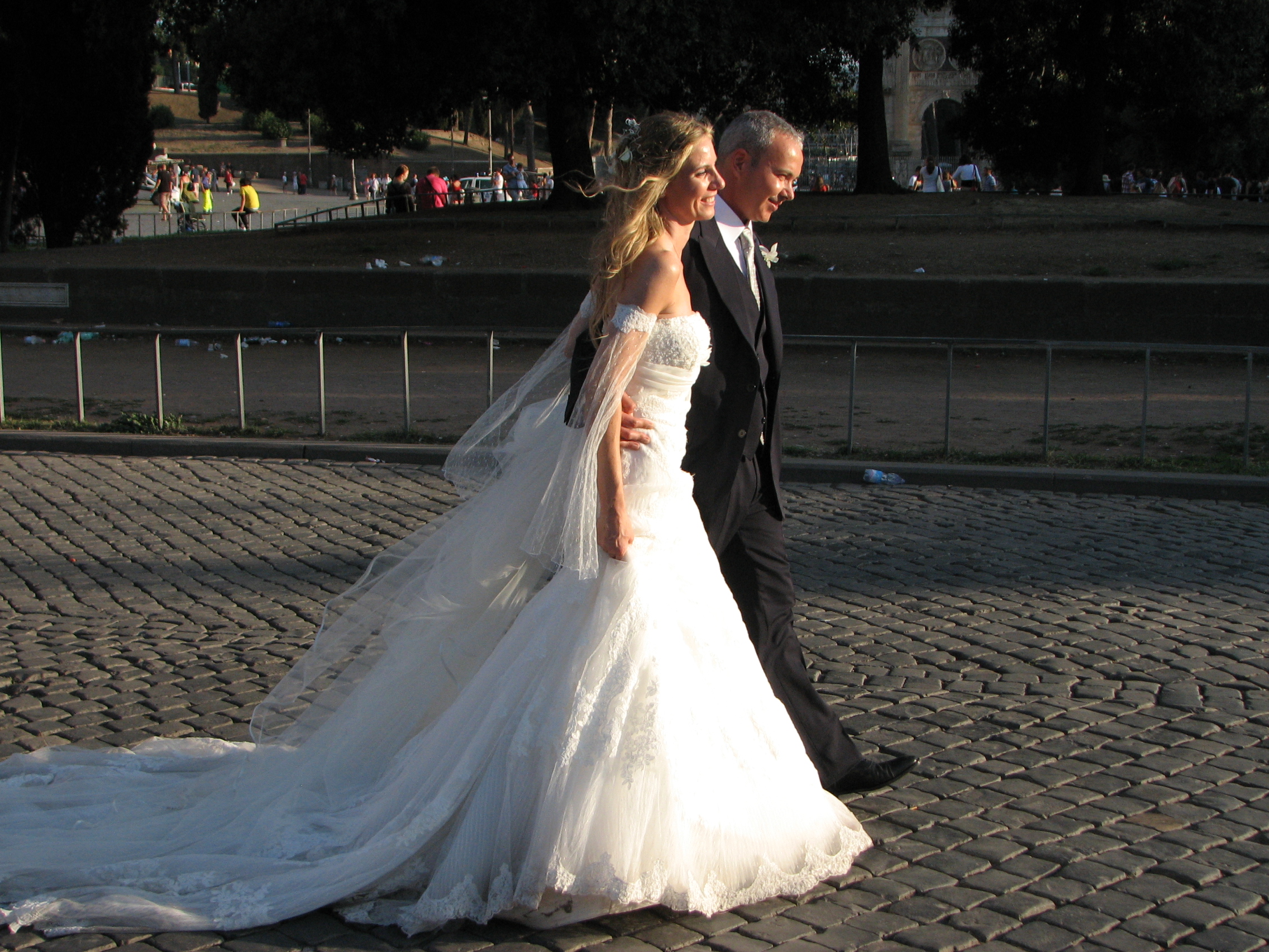 A bride and her bridegroom in Rome, Italy, European Union, August 2011, picture 39.