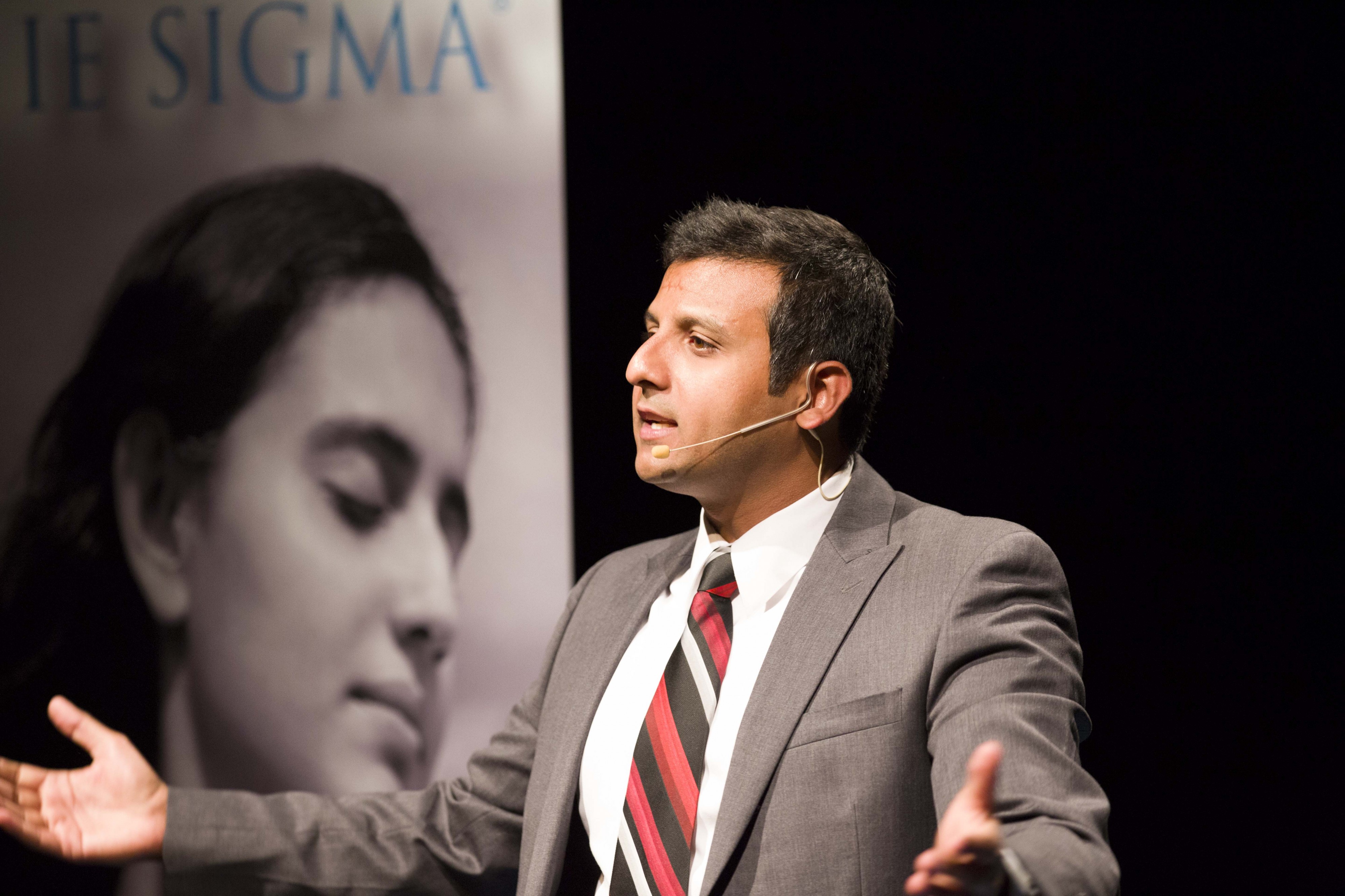 Author Speaker Kit Gupta 18