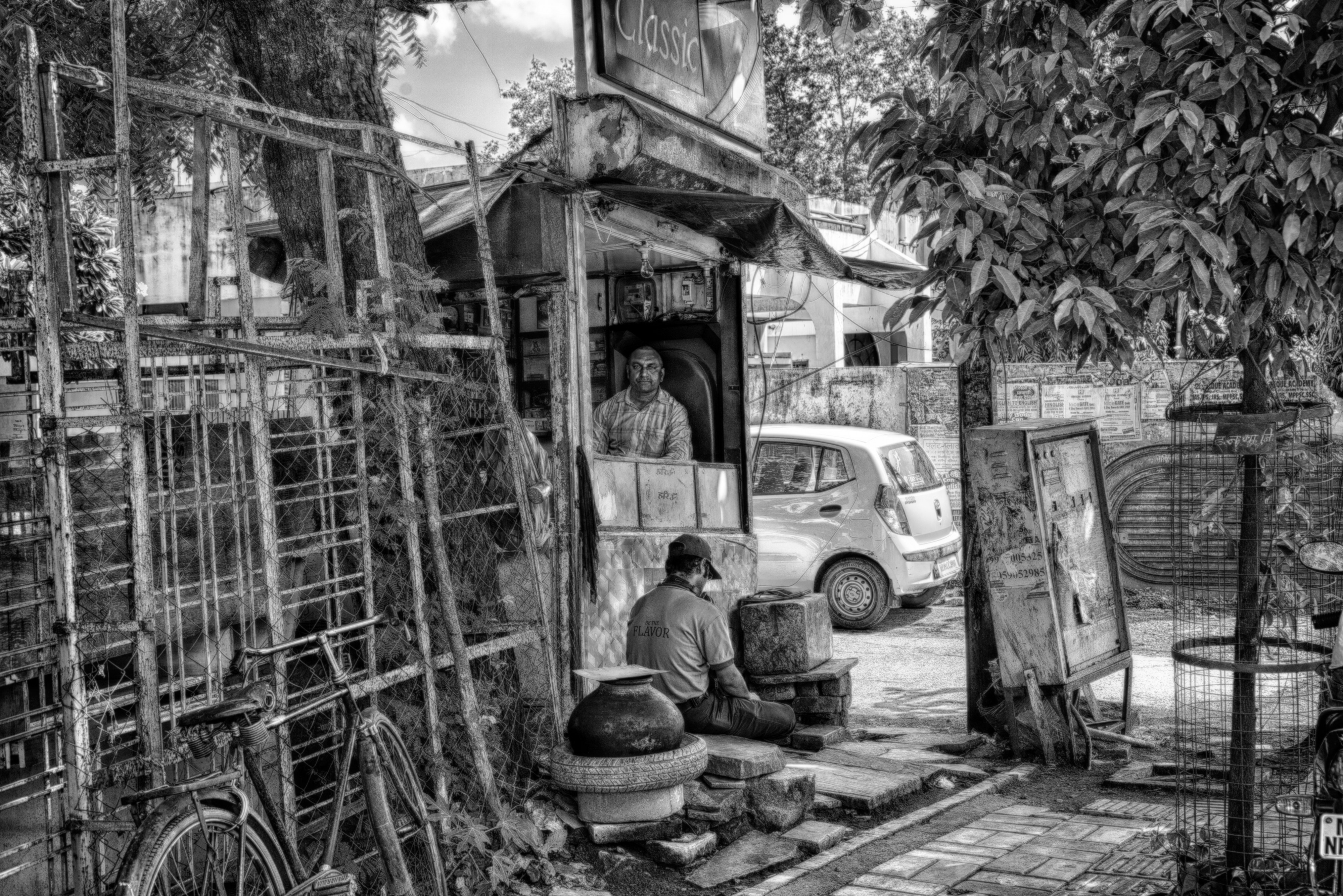 Corner Shack (b&w) (11395766393)