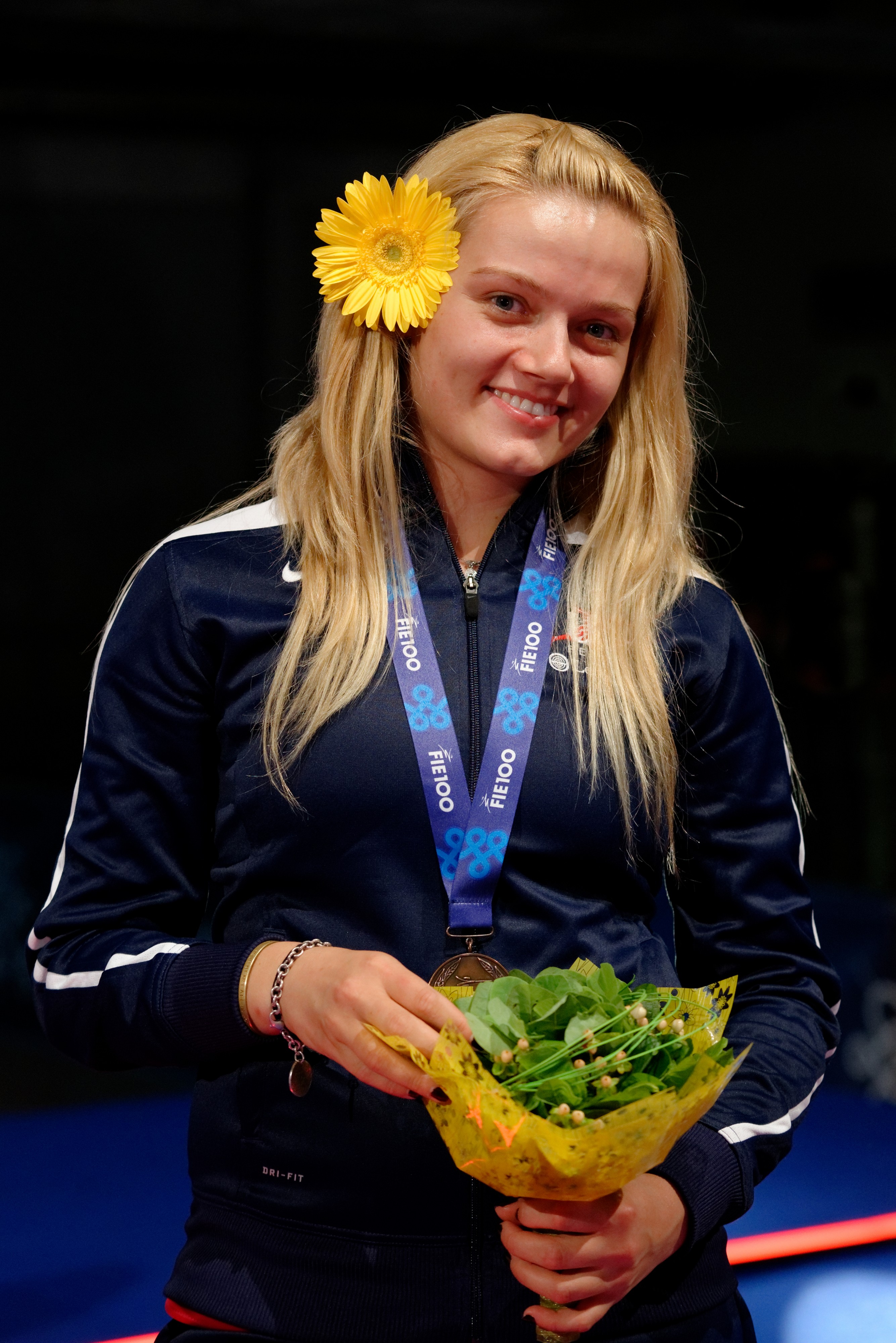 Dagmara Wozniak podium 2013 Fencing WCH SFS-EQ t215318