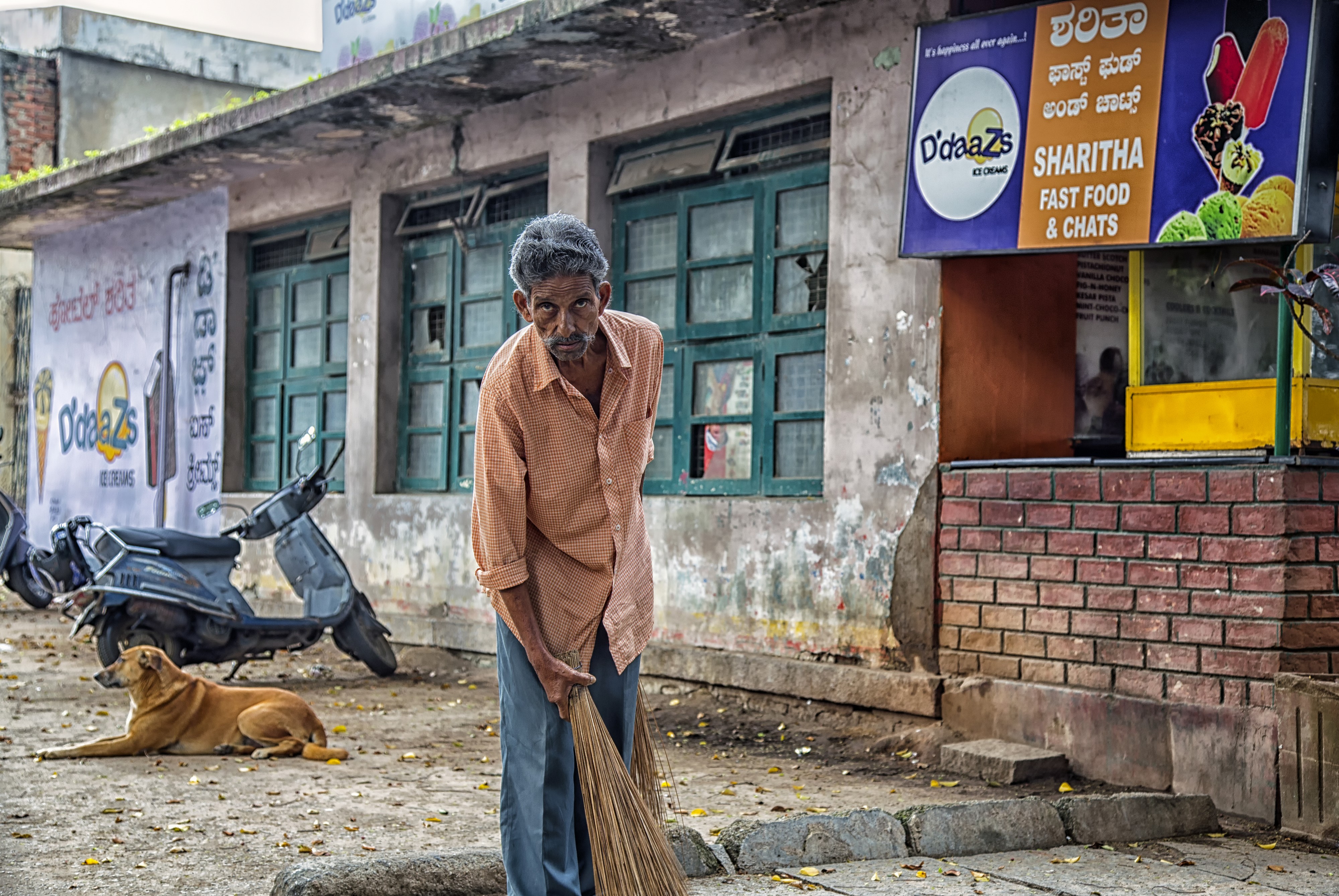 Early Morning Clean-Up (15467567820)