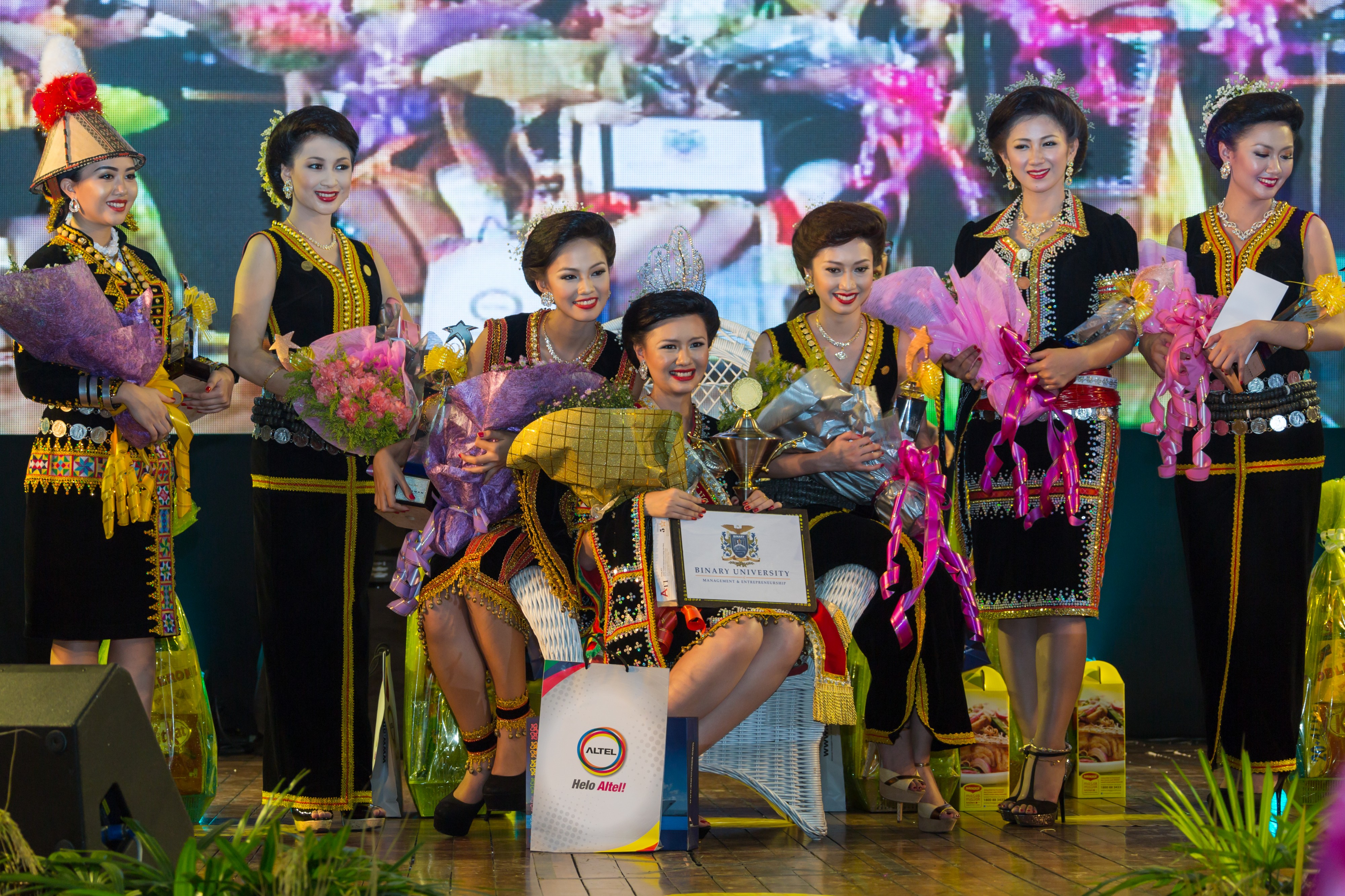 Penampang Sabah Unduk-Ngadau-2014-Finale-01