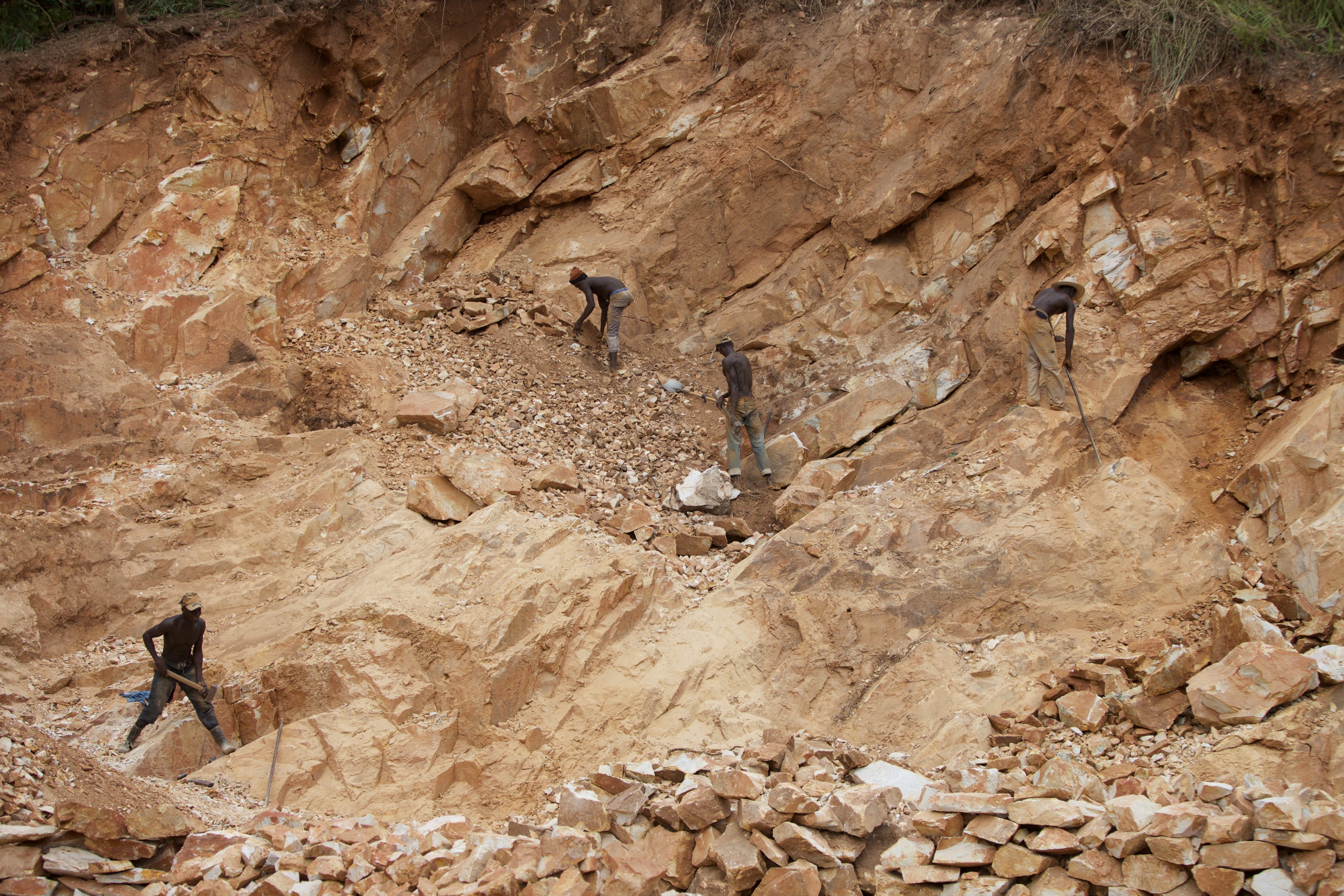 Stoneworkers in the Central African Republic 1