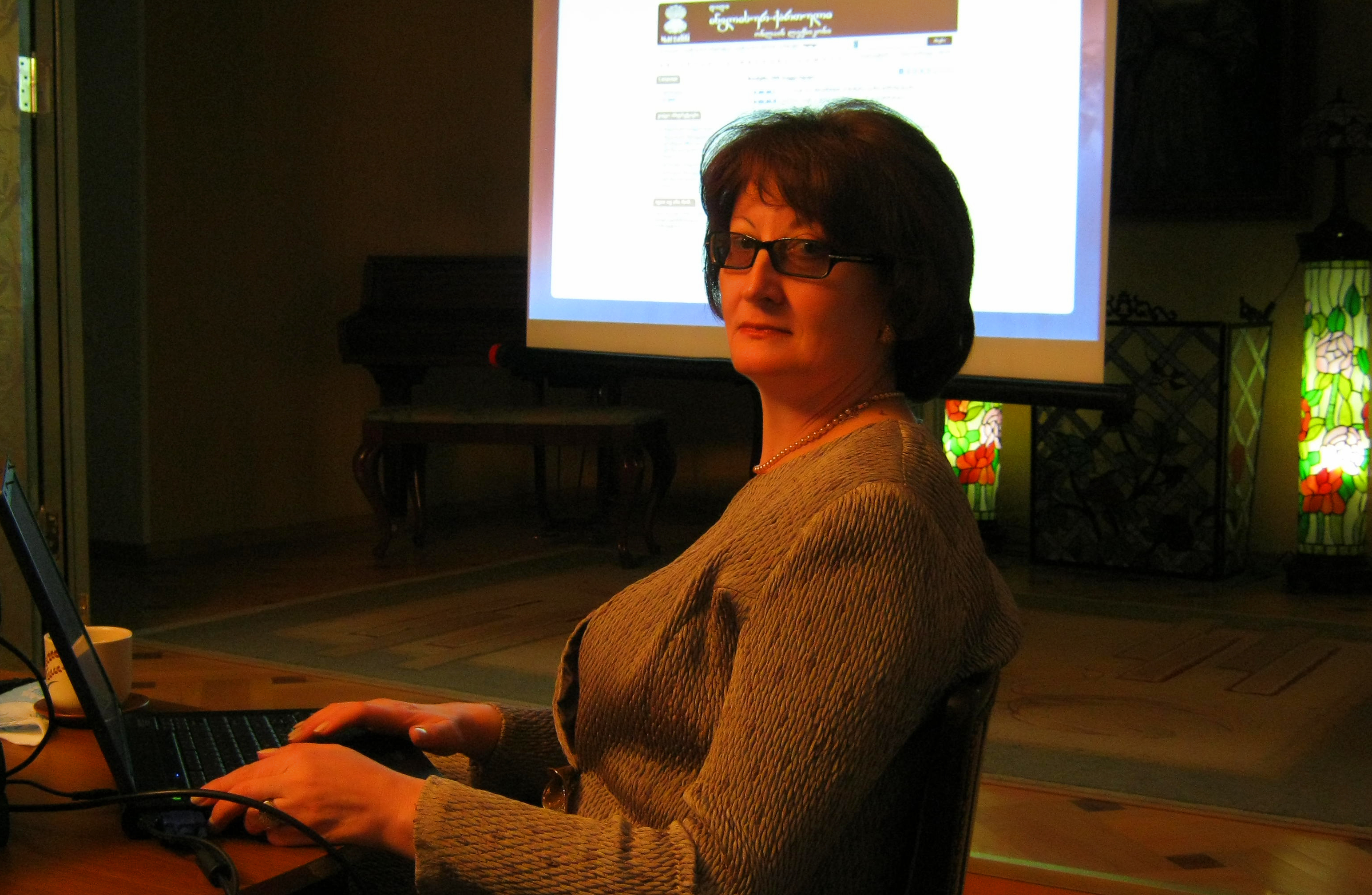 Tinatin Margalitadze Presenting English-Georgian Online Dictionary