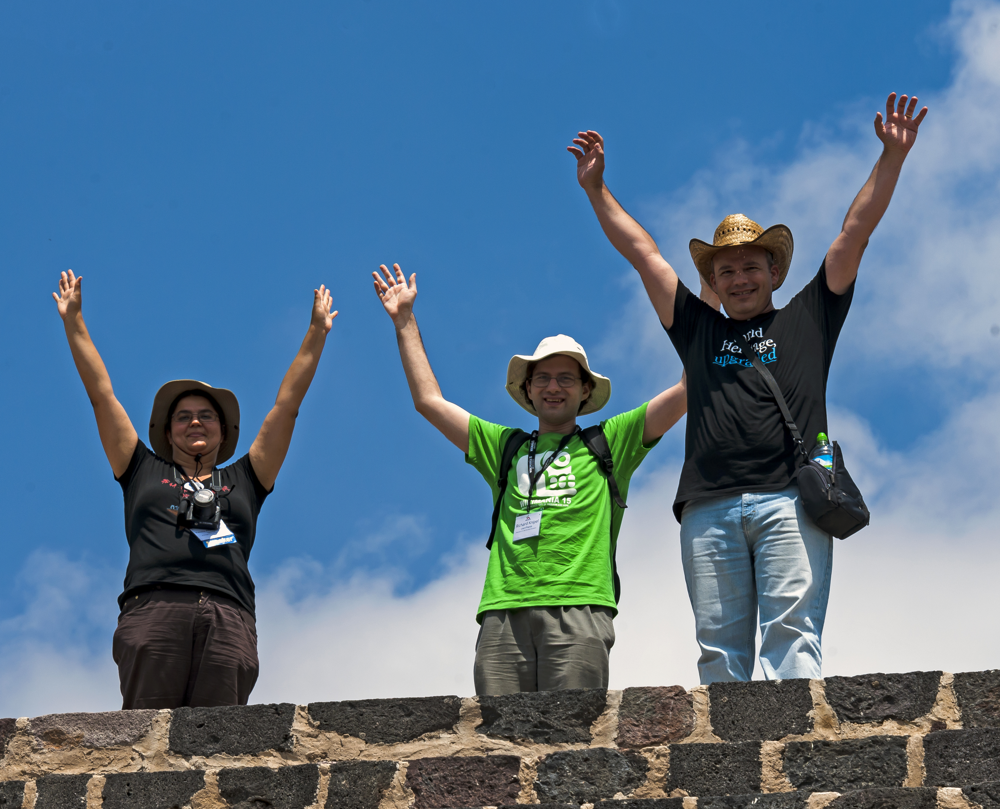 Wikimedians atop a lesser pyramid at Teotihuacan