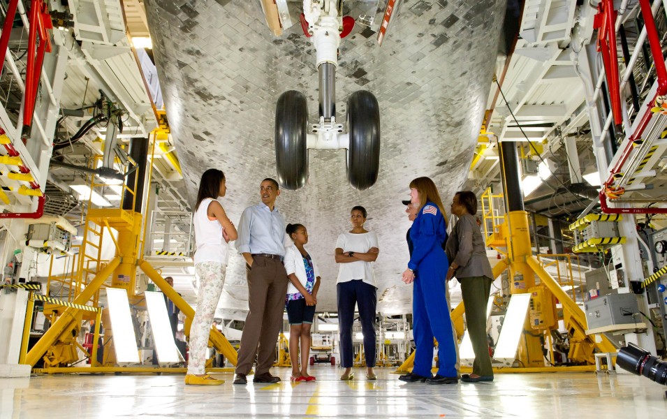 First Family Views Space Shuttle Atlantis
