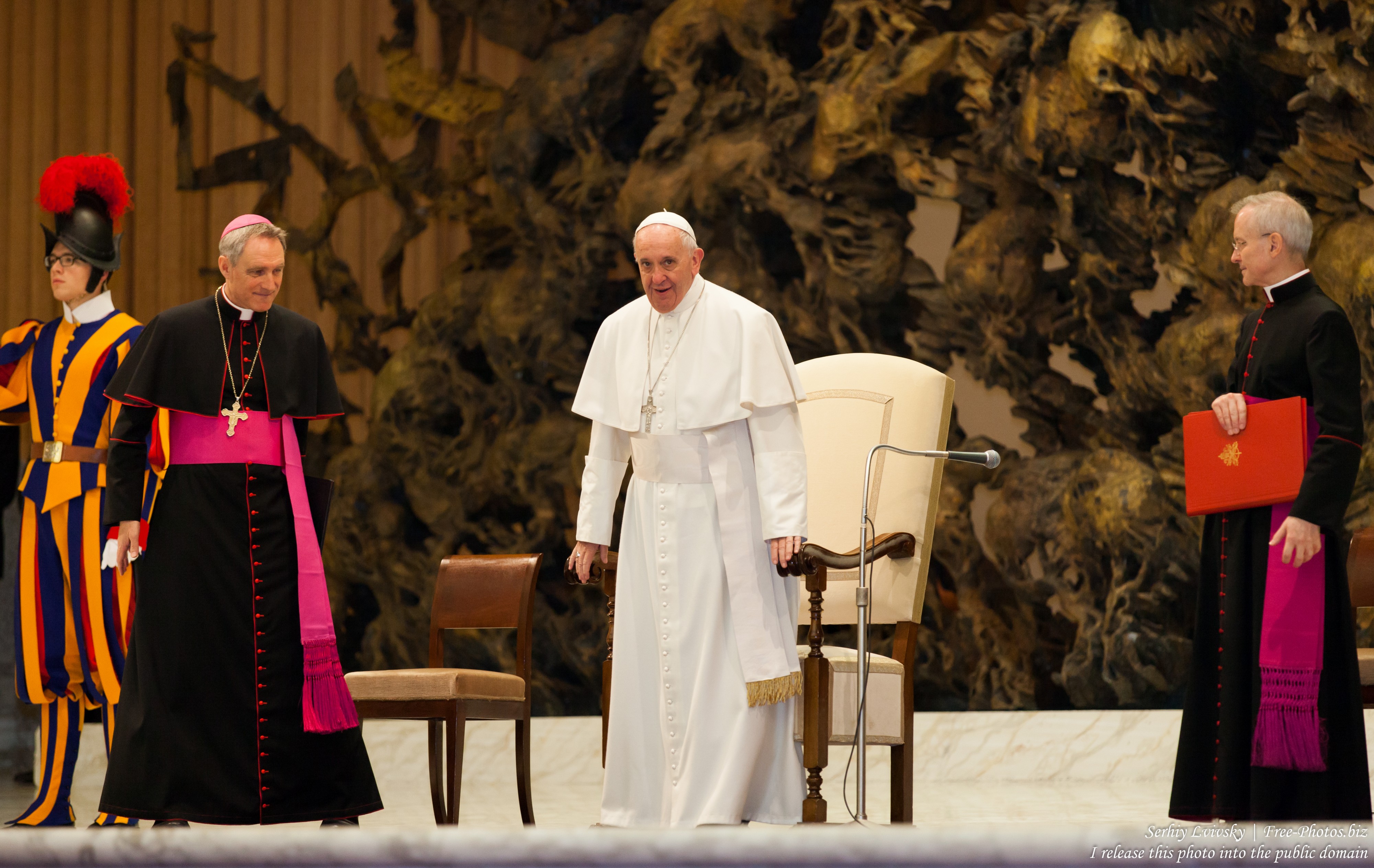Pope Francis photographed in the Paul VI audience hall in January 2016 by Serhiy Lvivsky, picture 2