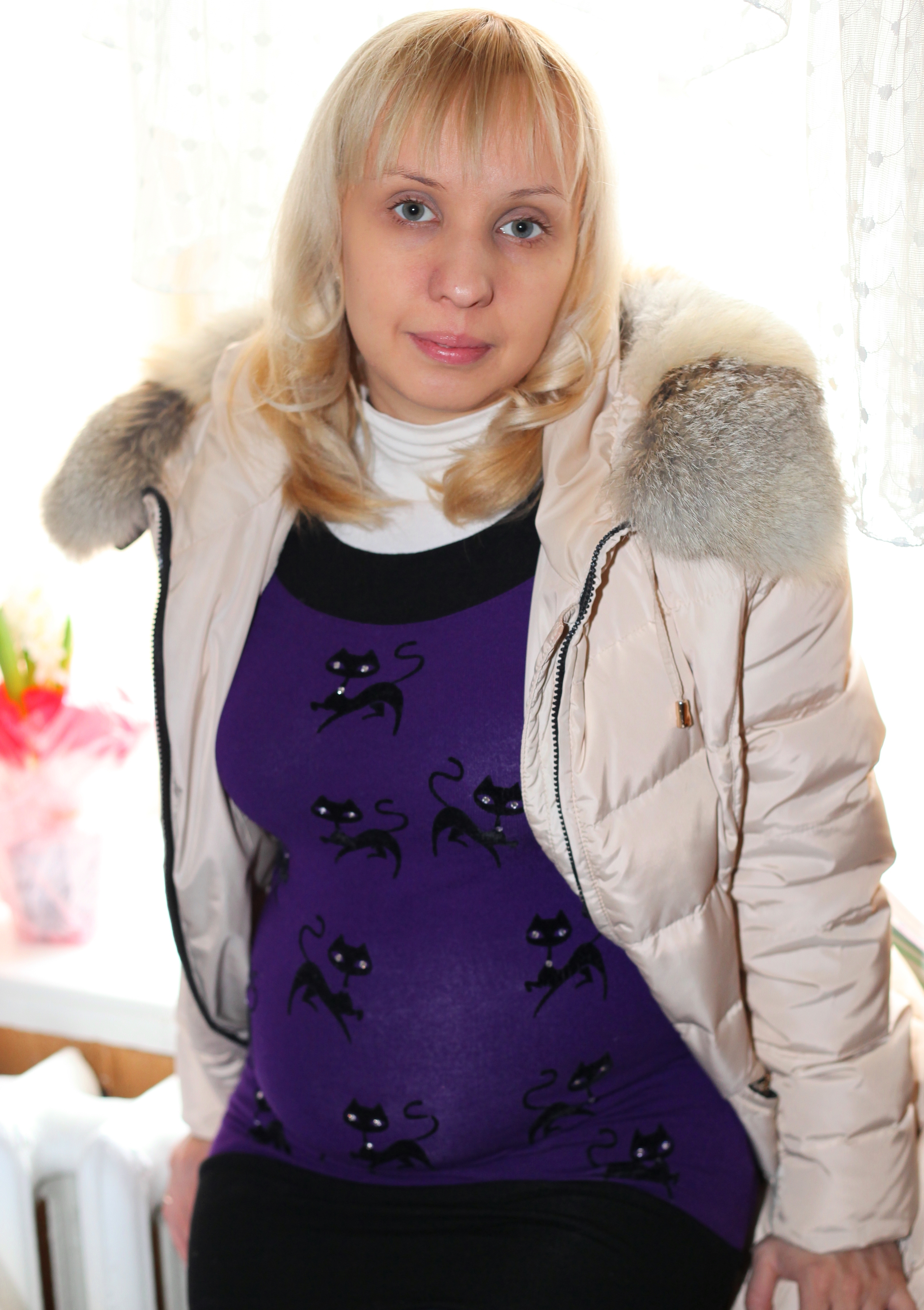 a young pregnant woman