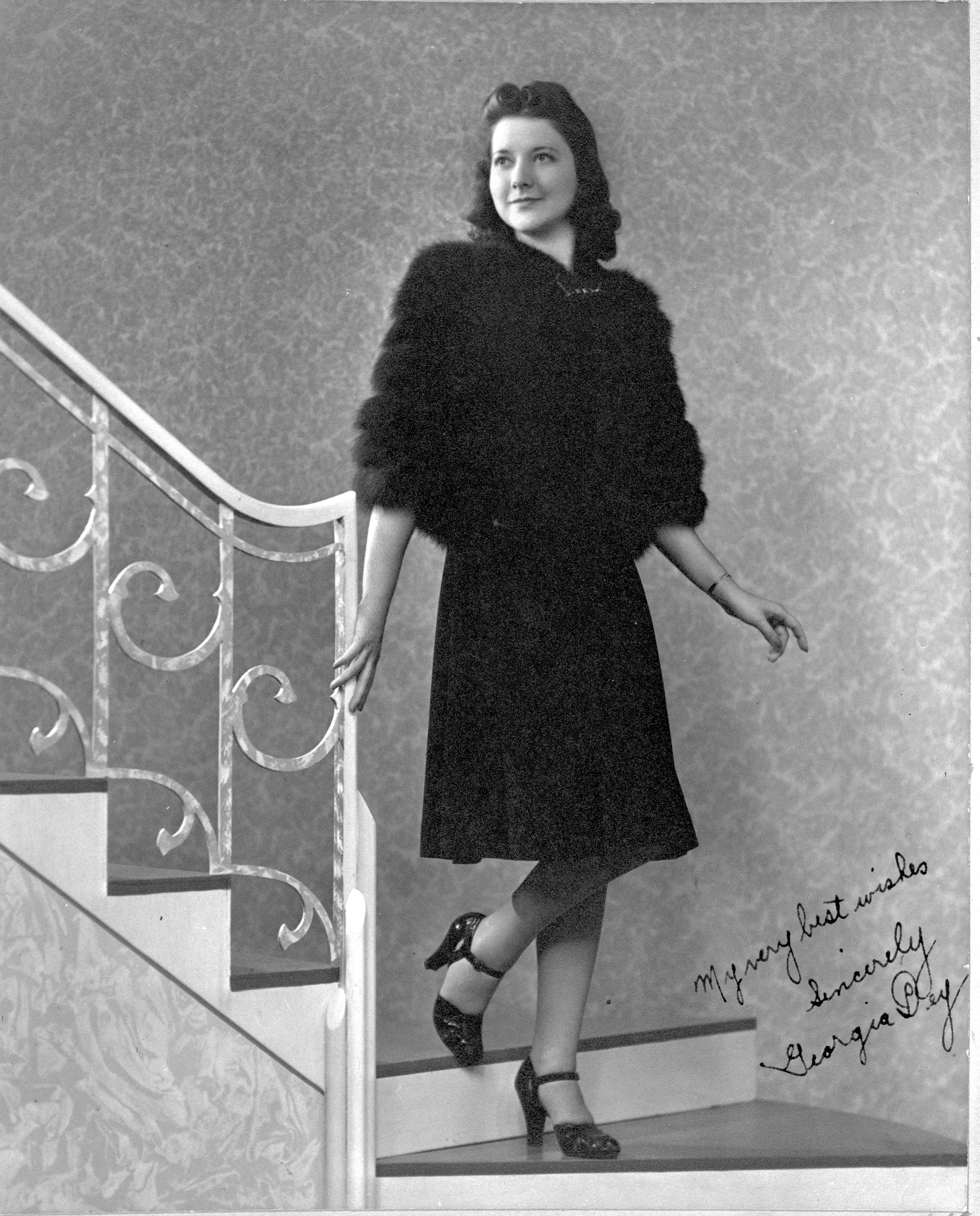 Georgia Dey (19171955472)