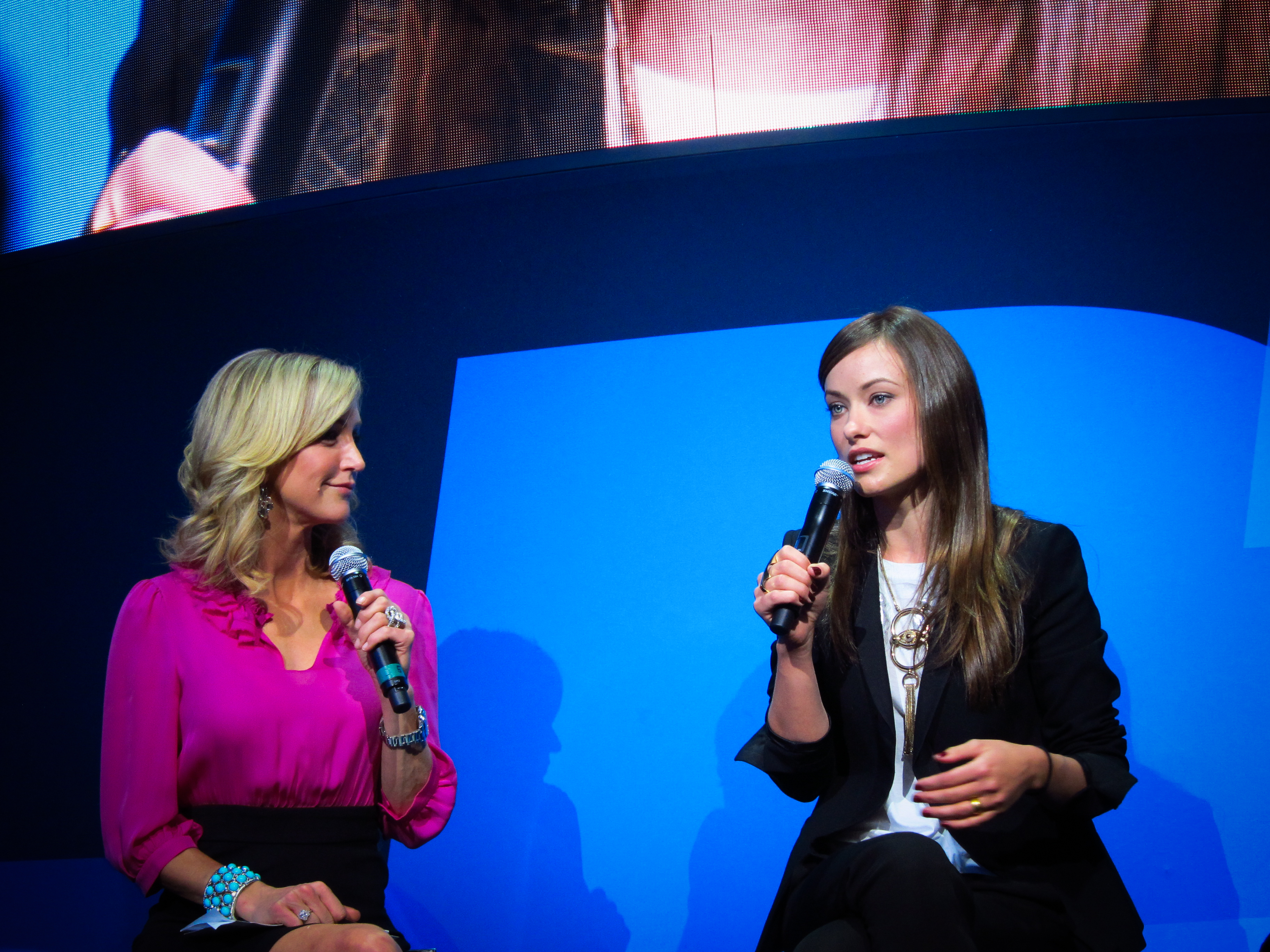 Olivia Wilde and Lara Spencer at CES 2011 3