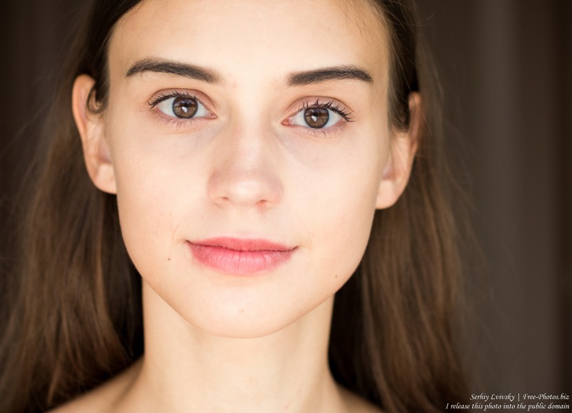 Olesya - a 19-year-old woman photographed in July 2019 by Serhiy Lvivsky, picture 18