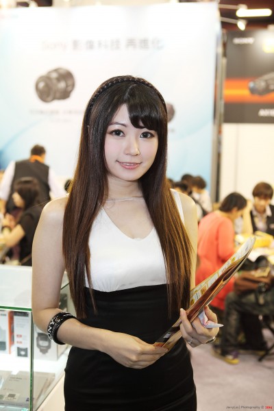 Sony promotional models at TIDPMEE 20141018b