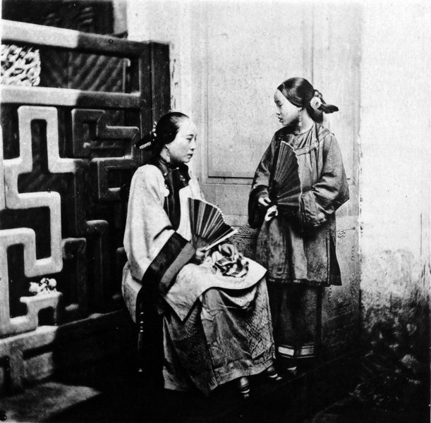 The costume of the women of Ningpo
