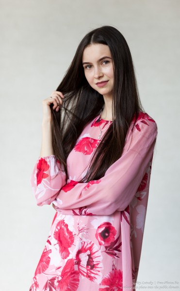 Vika - a 25-year-old brunette woman photographed by Serhiy Lvivsky in July 2018, picture 33