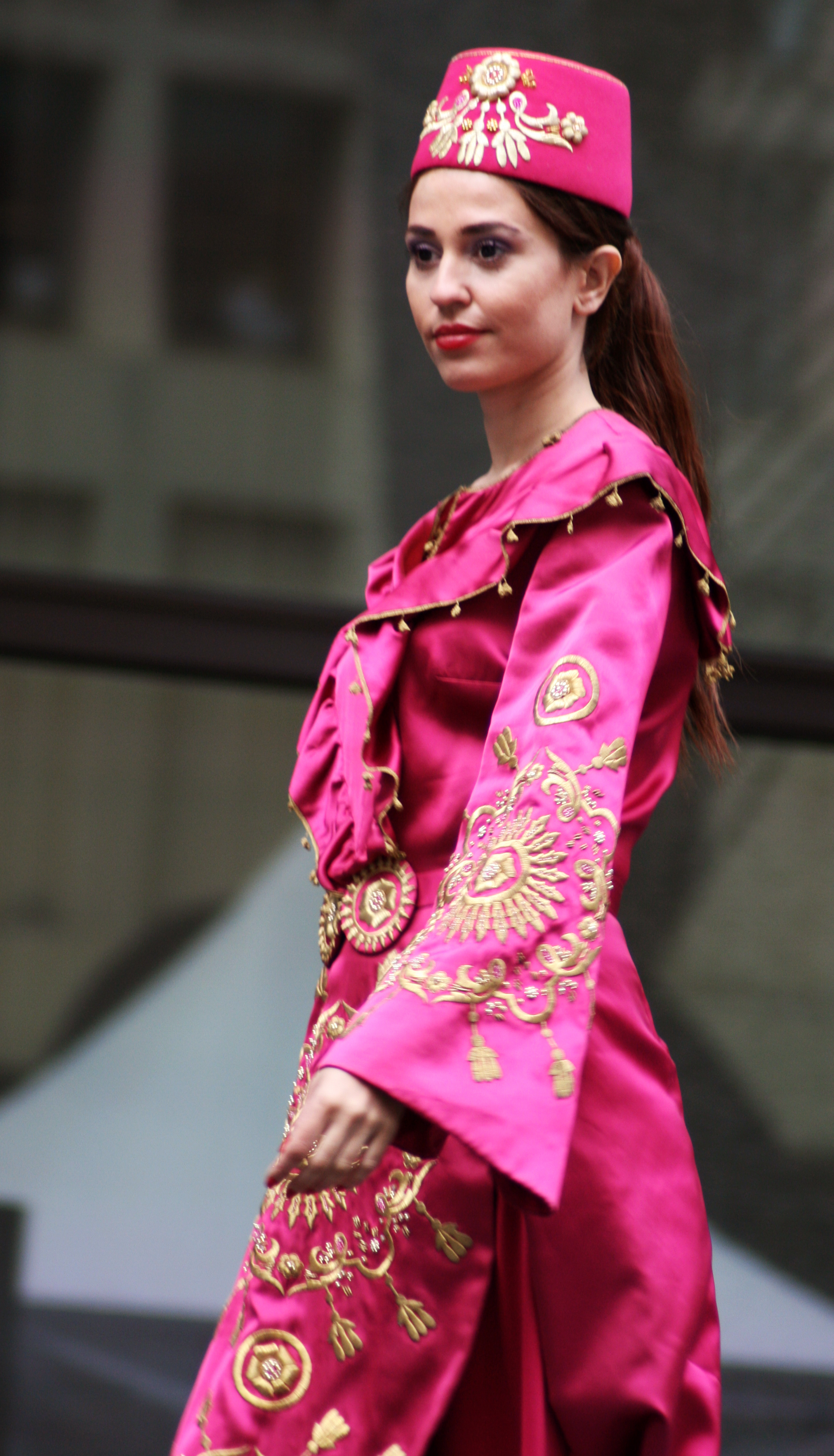 Turkish woman in Ottoman costume 4