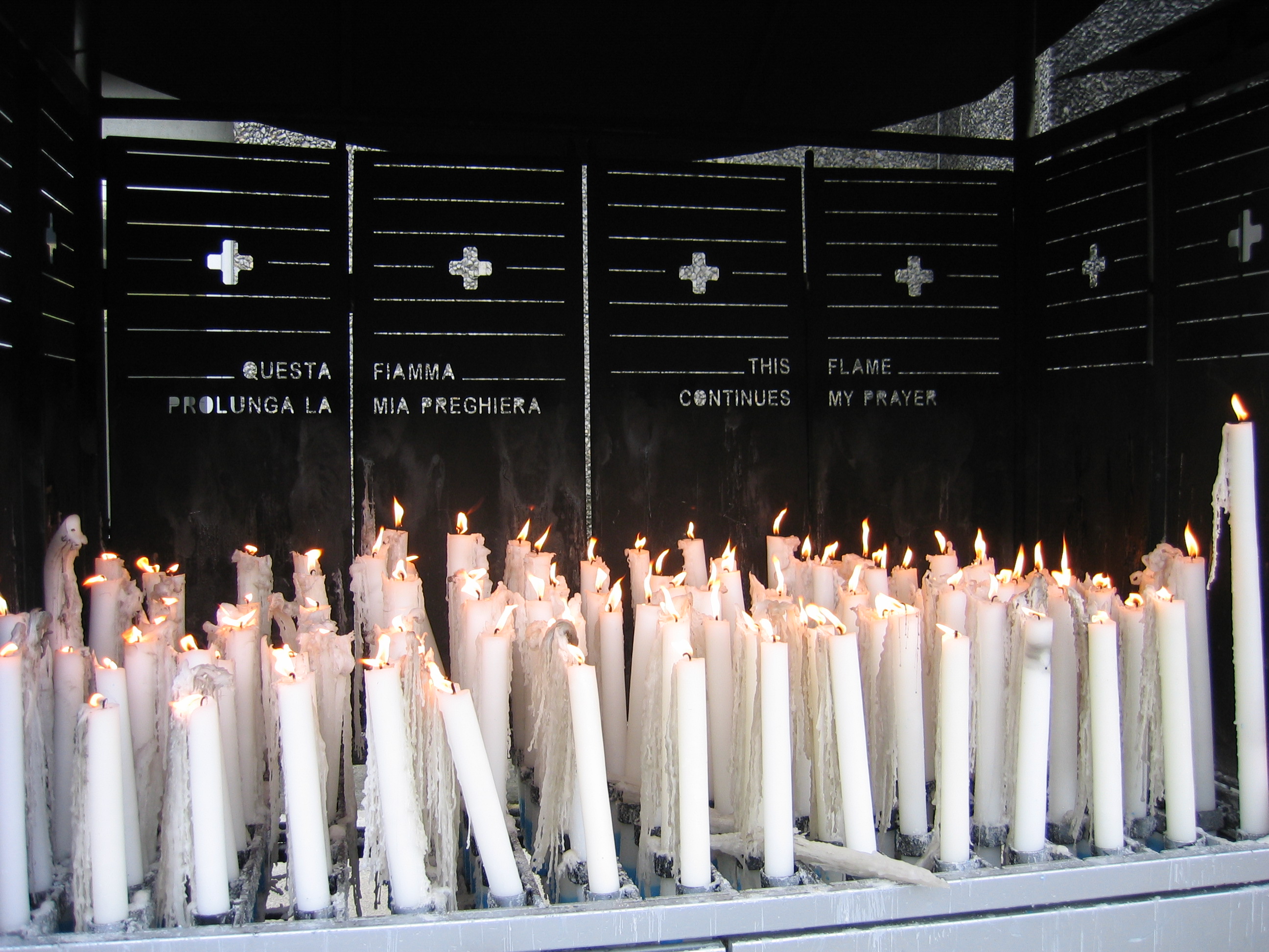 Lourdes Cierges