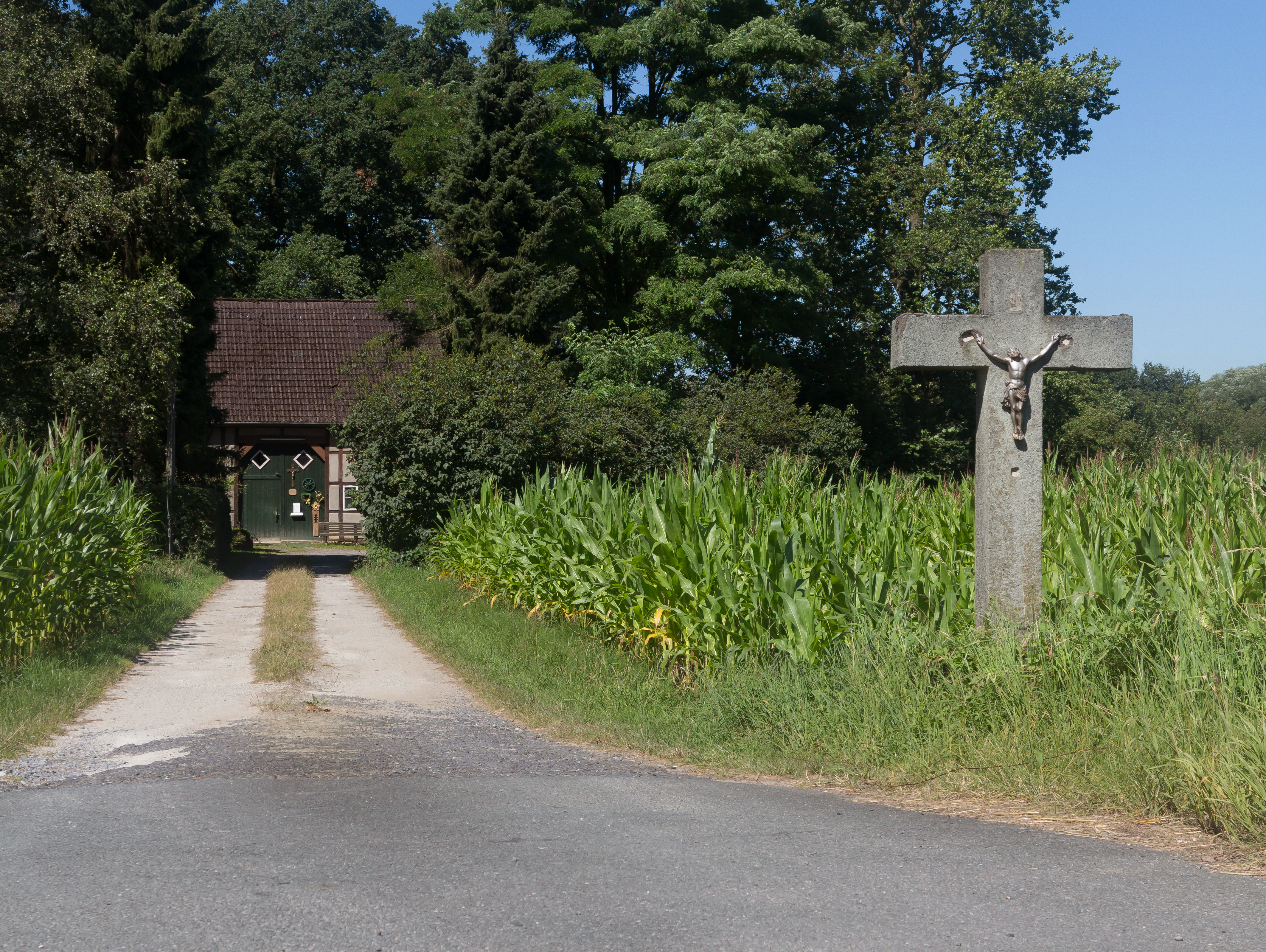 Marl, Jezuskruis bij de Hertener Strasse foto7 2016-07-20 11.17