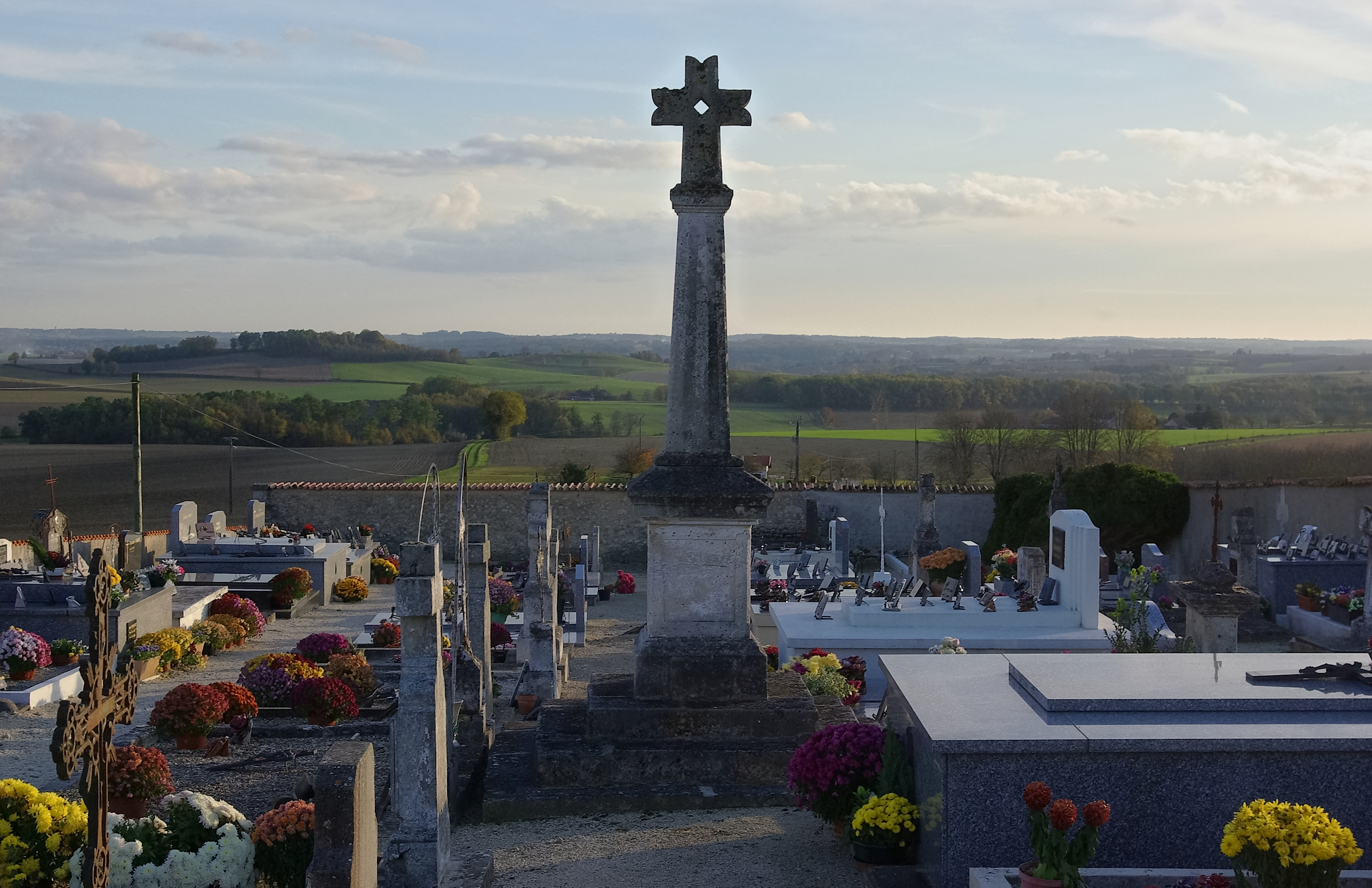 Montignac-le-Coq Cimetière