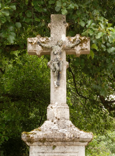 2013-09-08 18-13-15-croix-chemin-evette-salbert