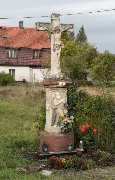 2016 Krzyż przydrożny w Koszynie 2