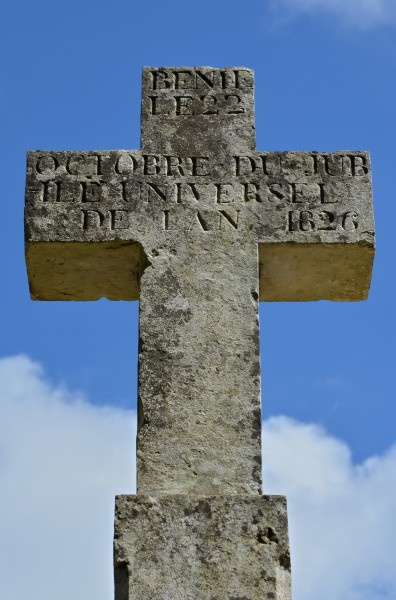 Champniers 86 Croix Jubilé 1826 détail 2014