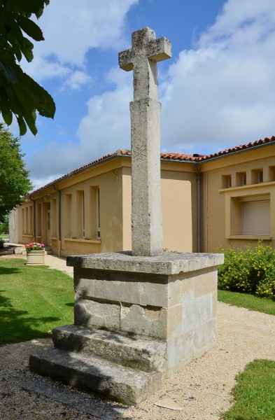 Champniers 86 Croix Jubilé 1826 situation 2014