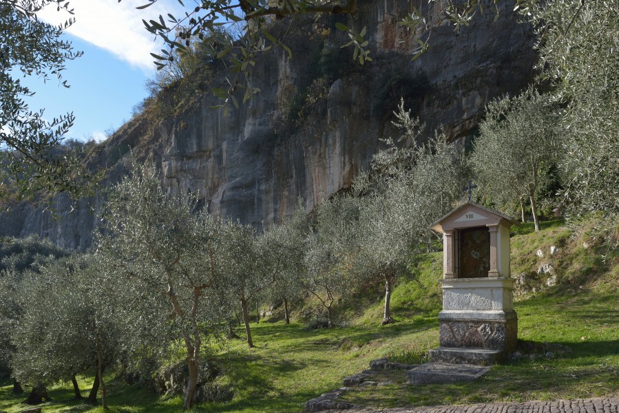 Eighth station of the cross in Laghel Arco