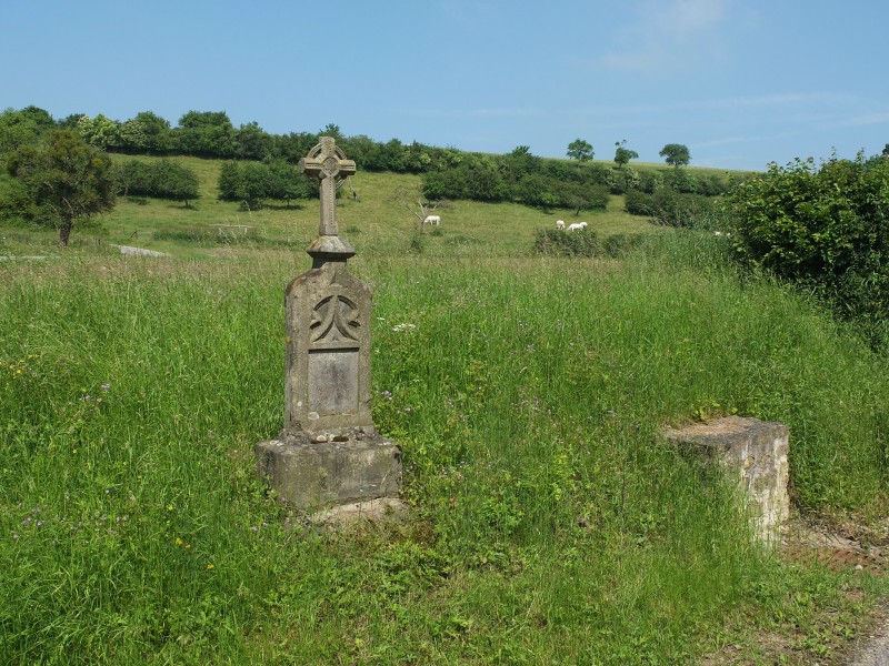 Lellig wayside cross3