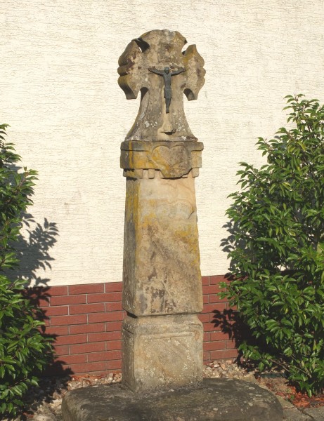 Mannebach Wegekreuz Hauptstrasse