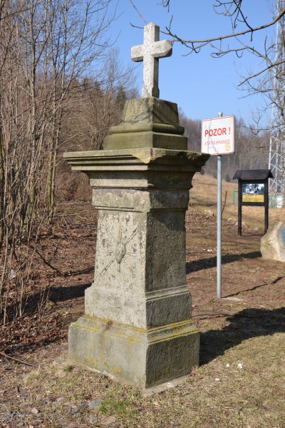 Wayside cross in Petrovičky (Petersdorf)