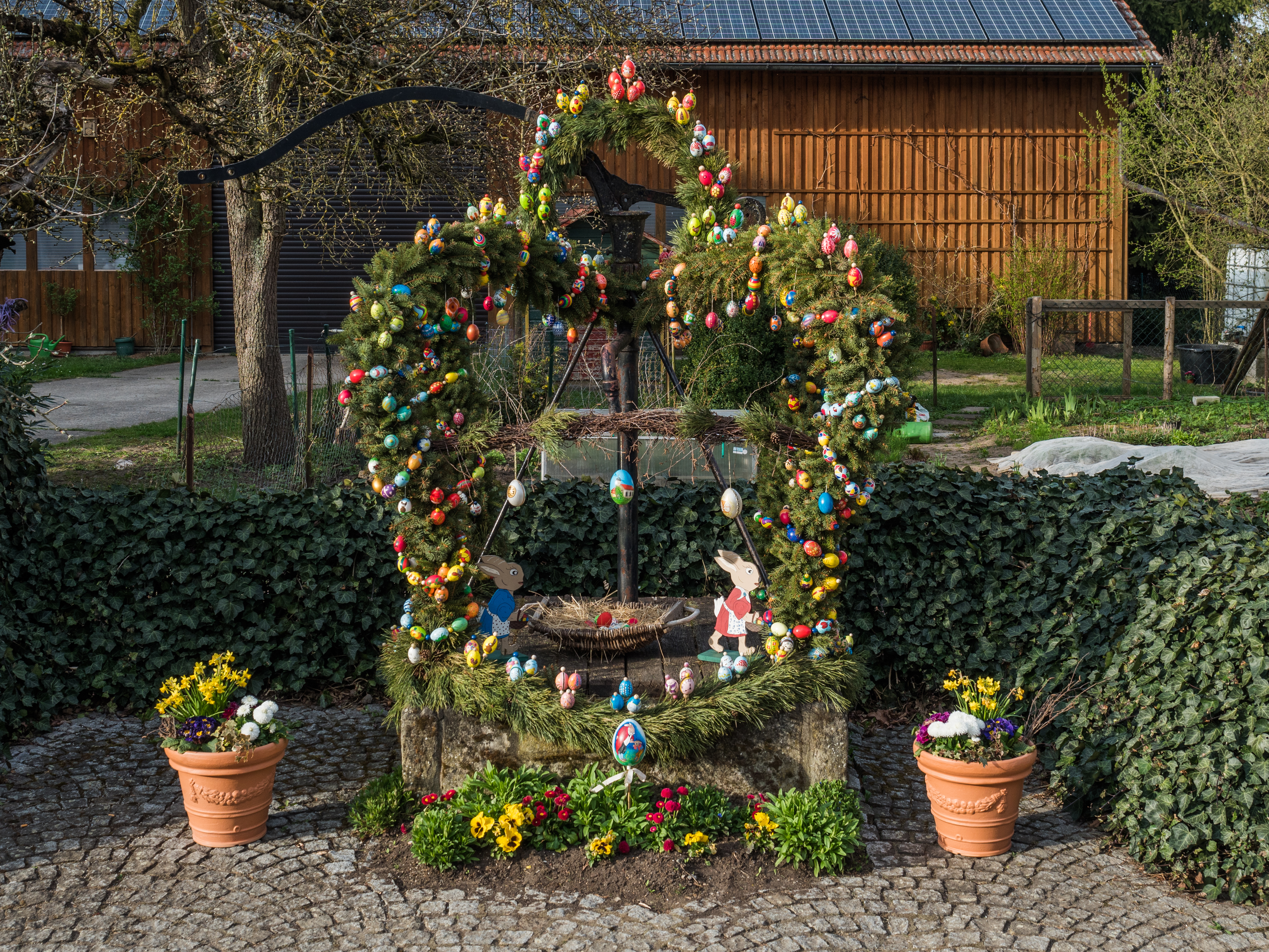 Sassendorf-easter-fountain-P4123882 Oberfranken