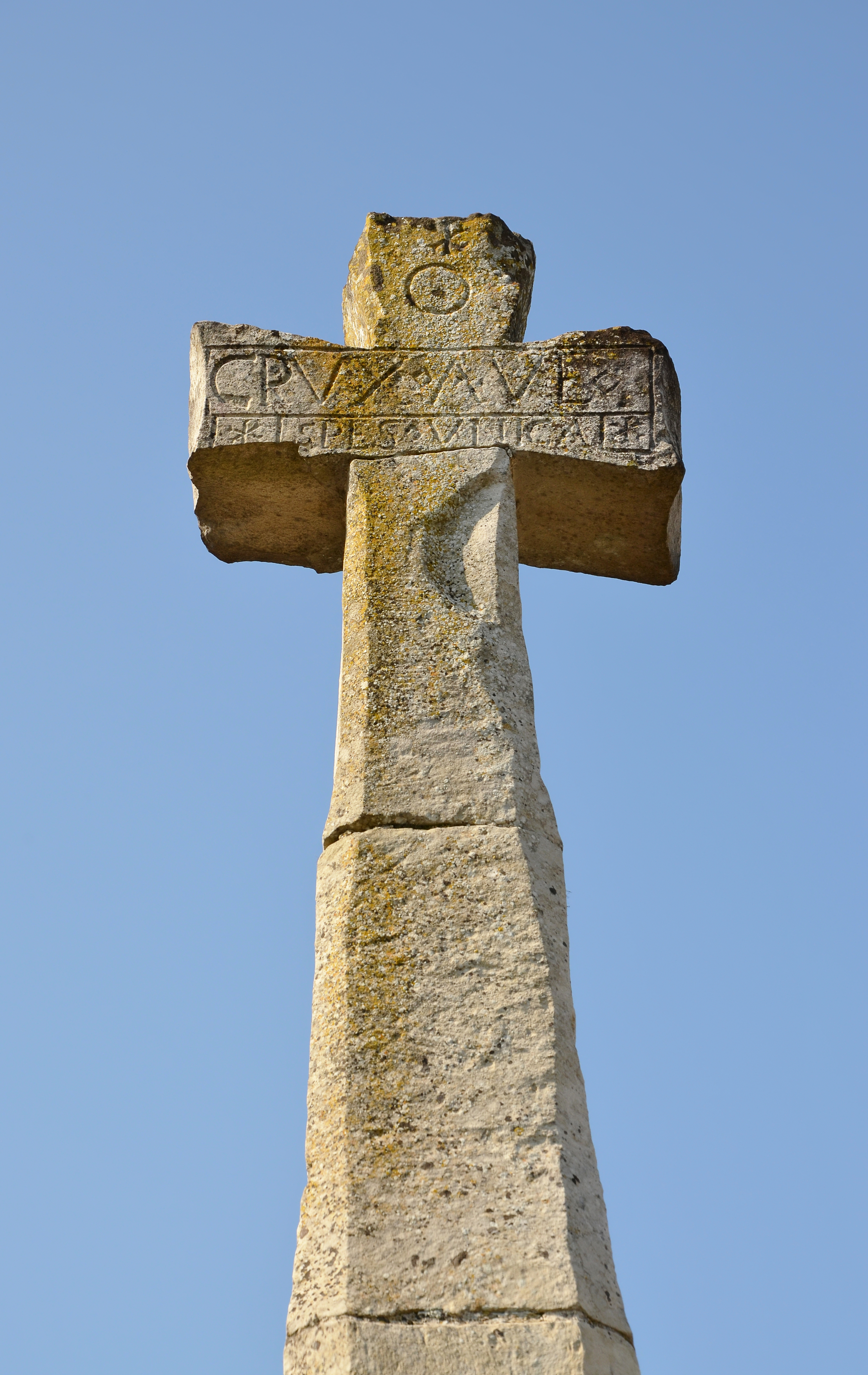 Savigné 86 Croix cimetière 2013