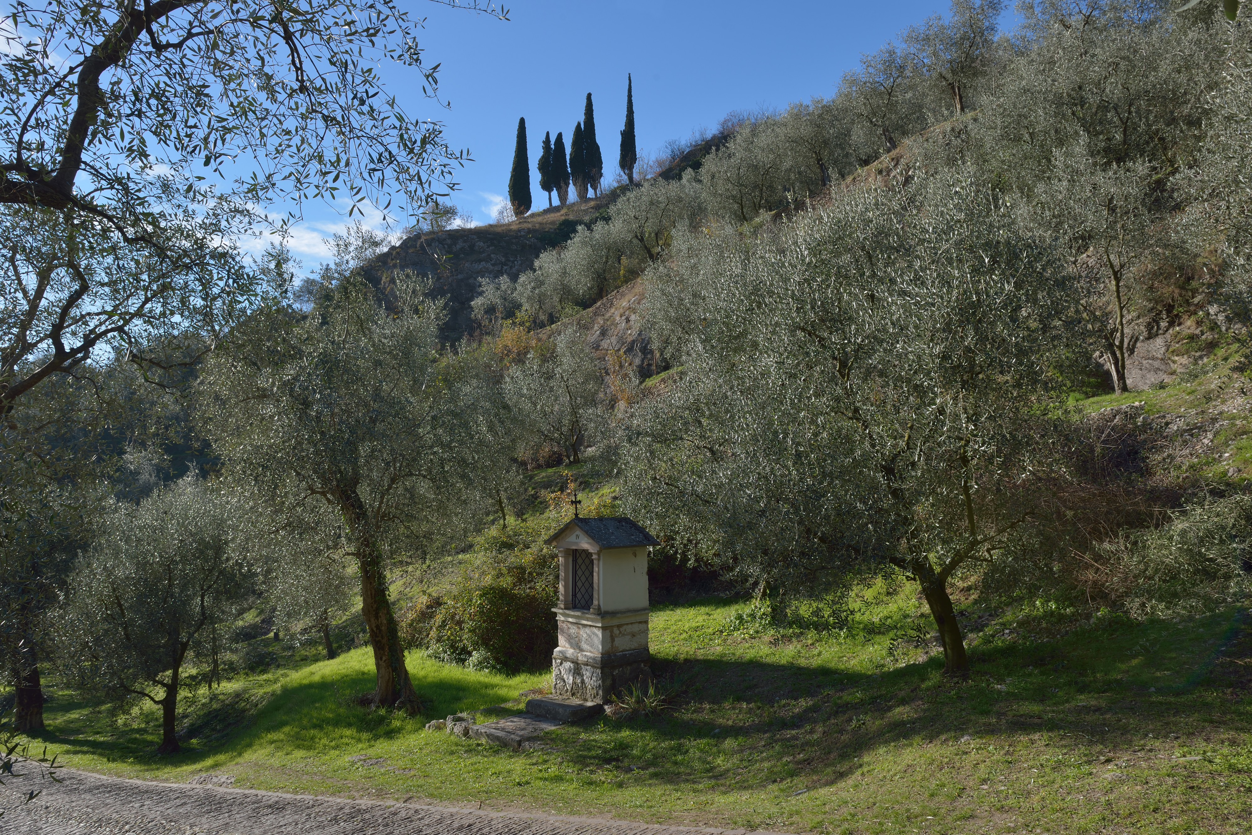 Fourth station of the cross in Laghel Arco bis