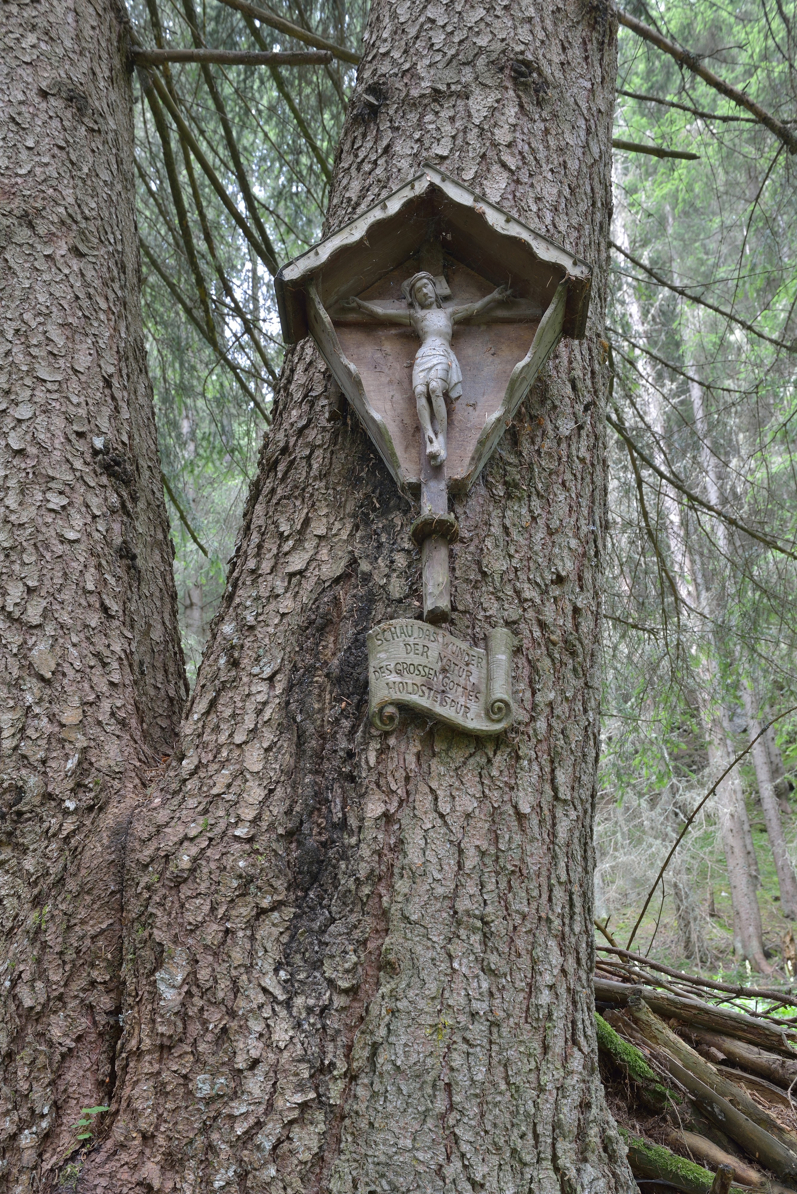 Wayside cross streda de Pozes