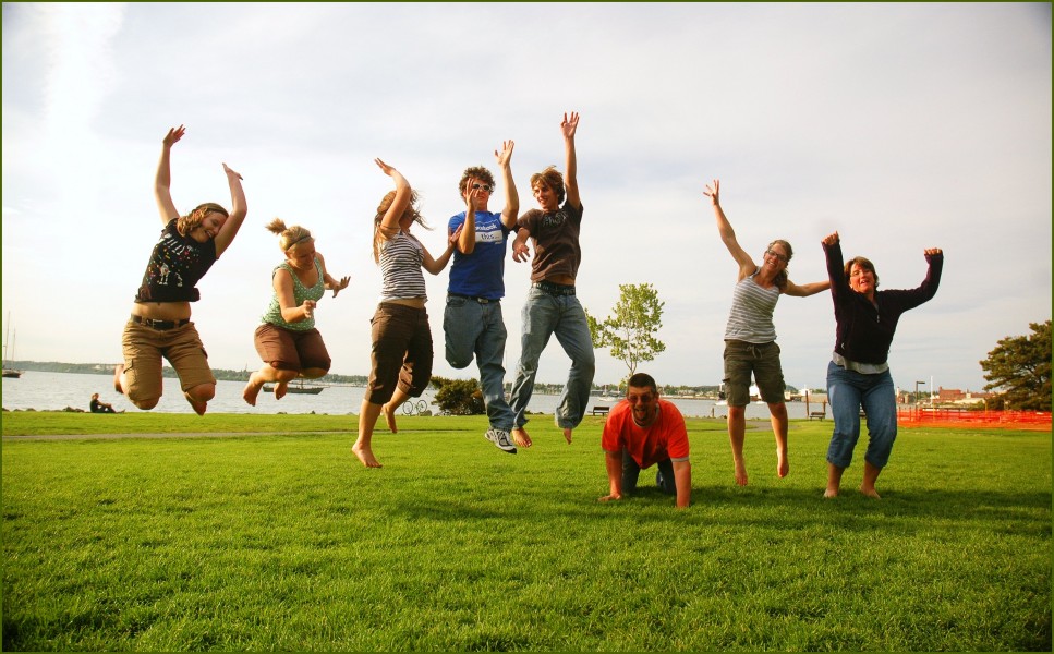 Family jump (3565026821)