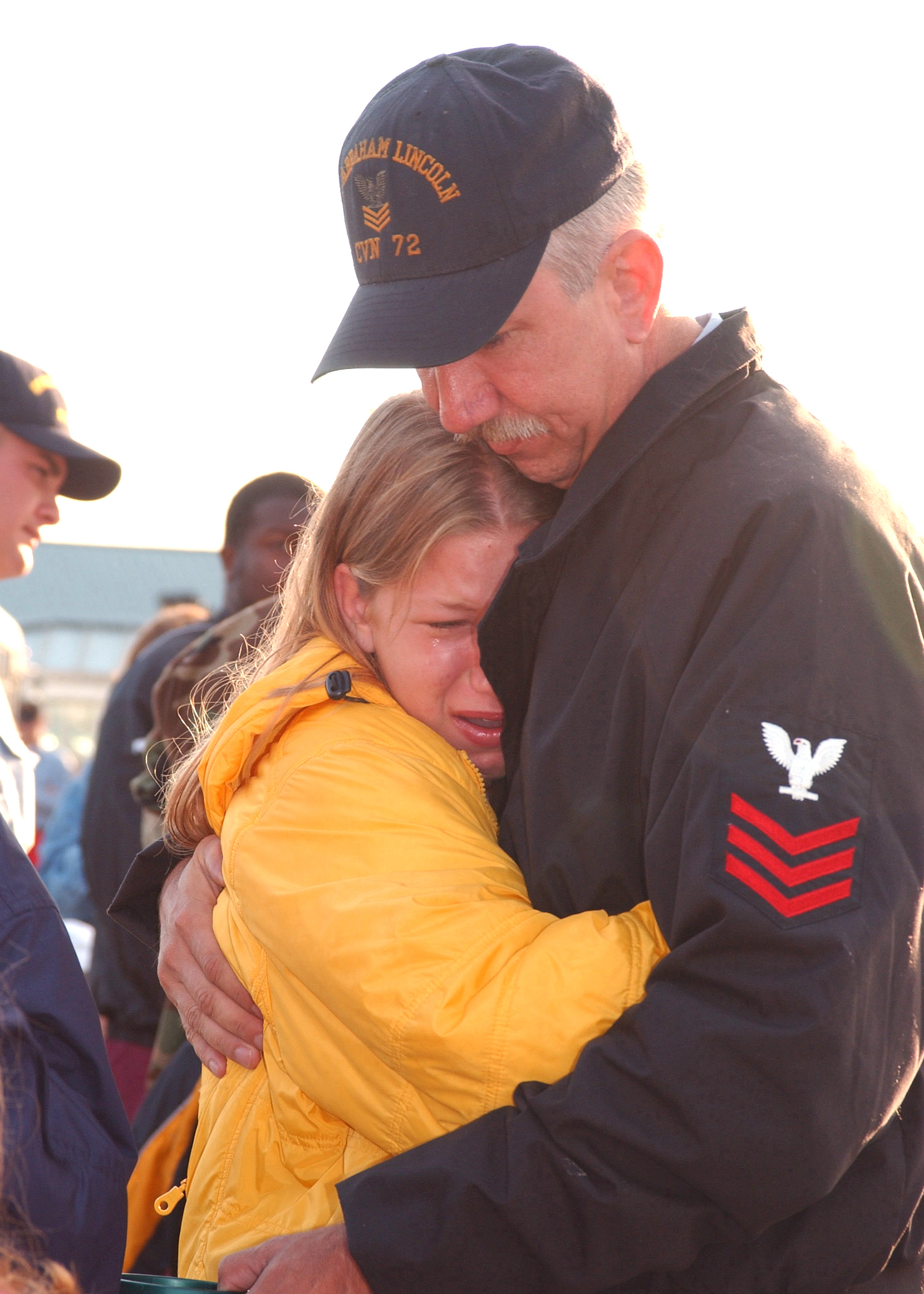US Navy 020720-N-6278J-001 Hug before deploying